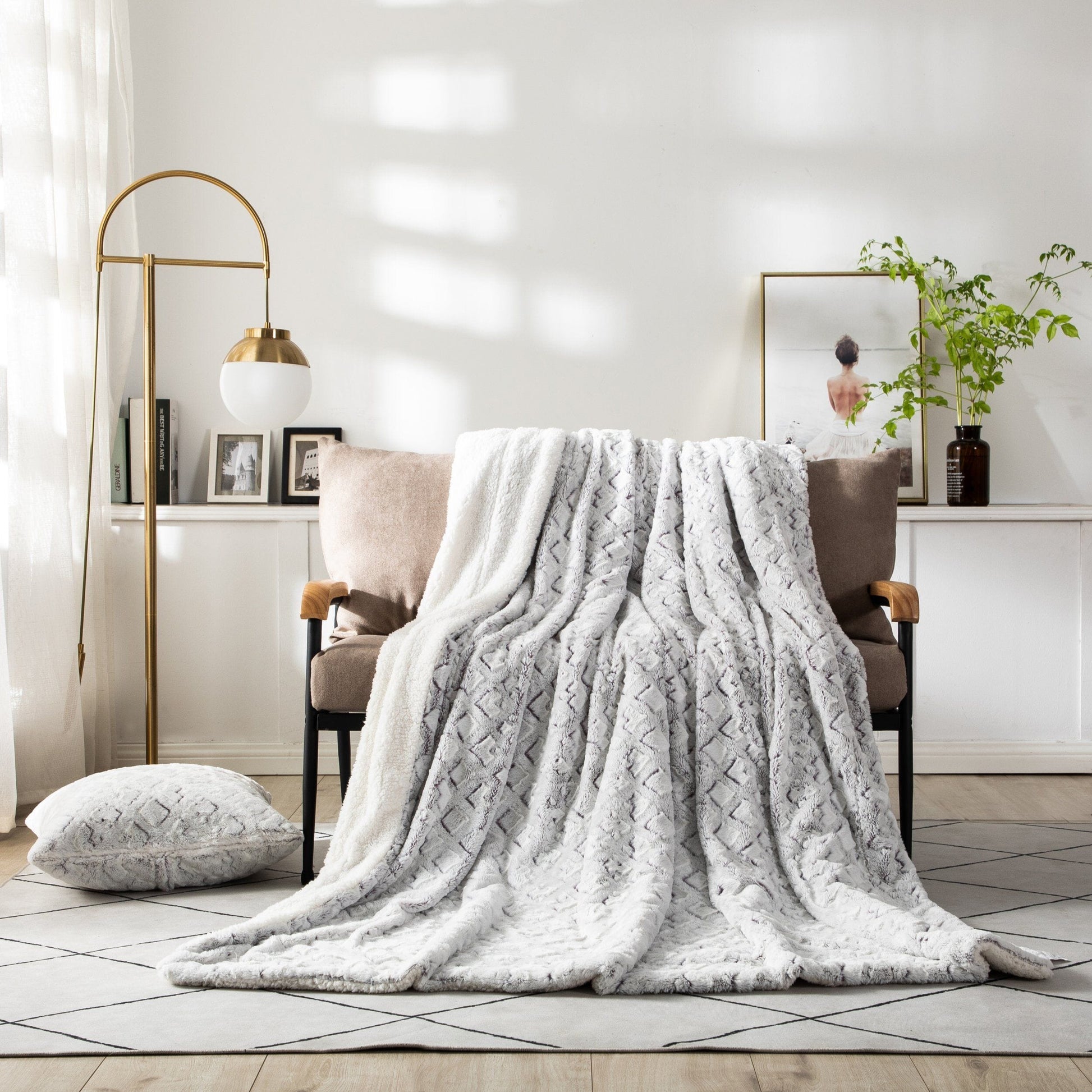 DaDa Bedding Luxury Dreamy Milky White & Purple Sherpa Backside Faux Fur Throw Blanket (M3395)-0