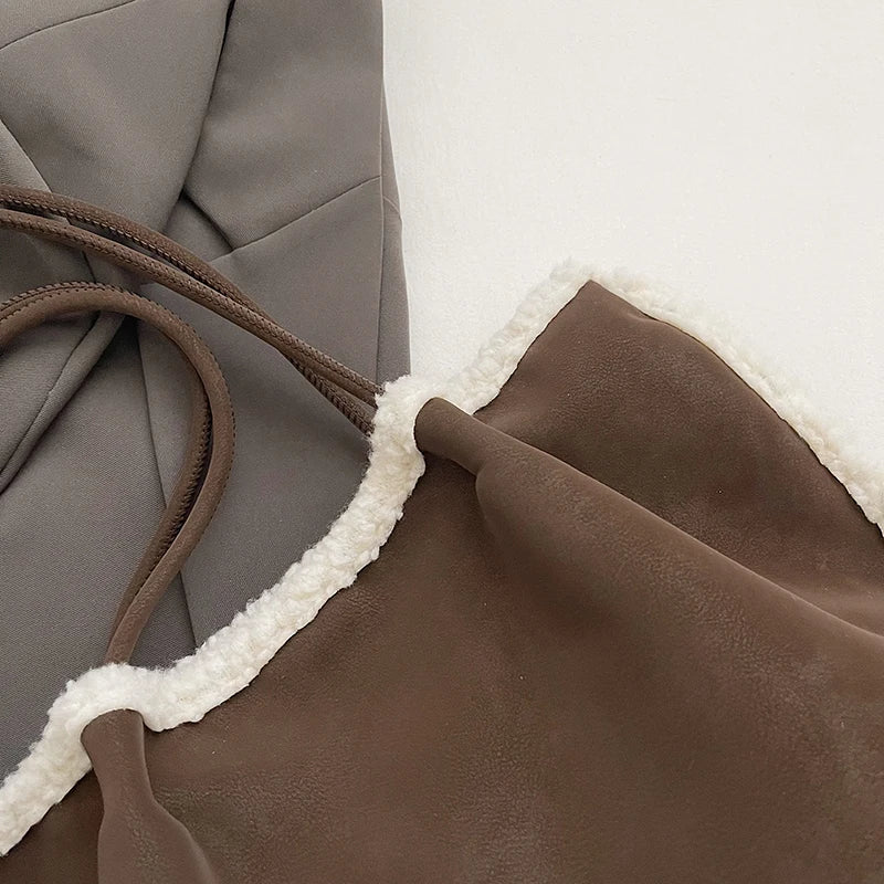 Autumn and Winter New Faux Suede Tote Bag Hand Bill Of Lading Shoulder Women's Bag Retro Simple Large Bag Tote bag Plush Edge