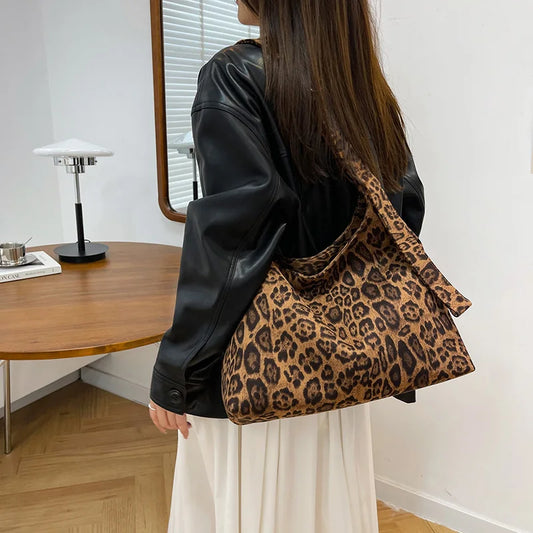 New Trendy Faux Suede Large Leopard Print Tote Bag for Women Versatile Handbag for Work And Shopping