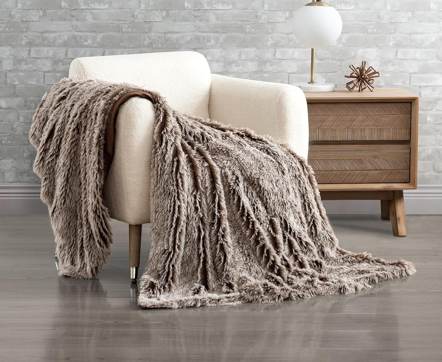 NNEDSZ Double Sided Faux Fur Shaggy Throw Blanket - Chestnut-0