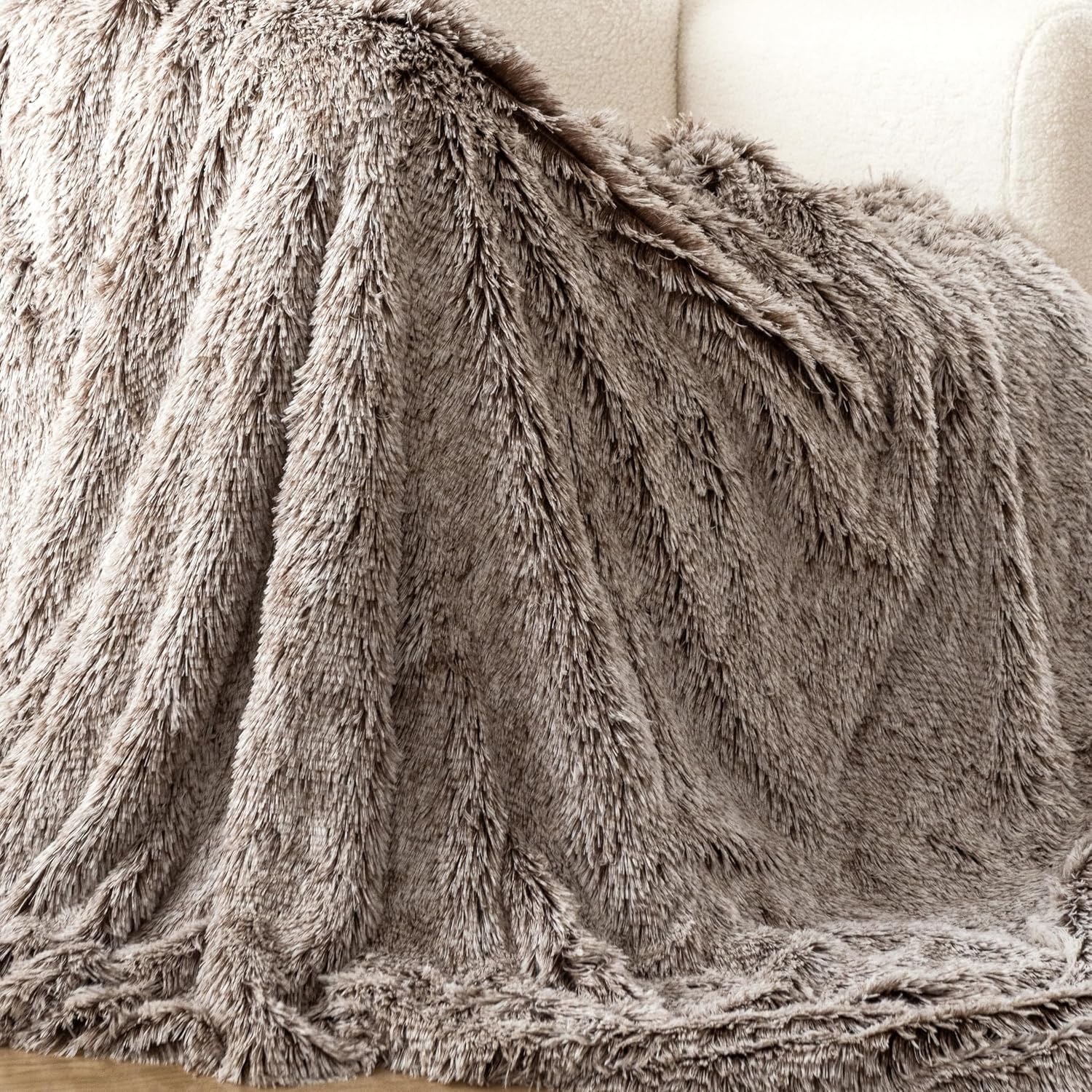 NNEDSZ Double Sided Faux Fur Shaggy Throw Blanket - Chestnut-3